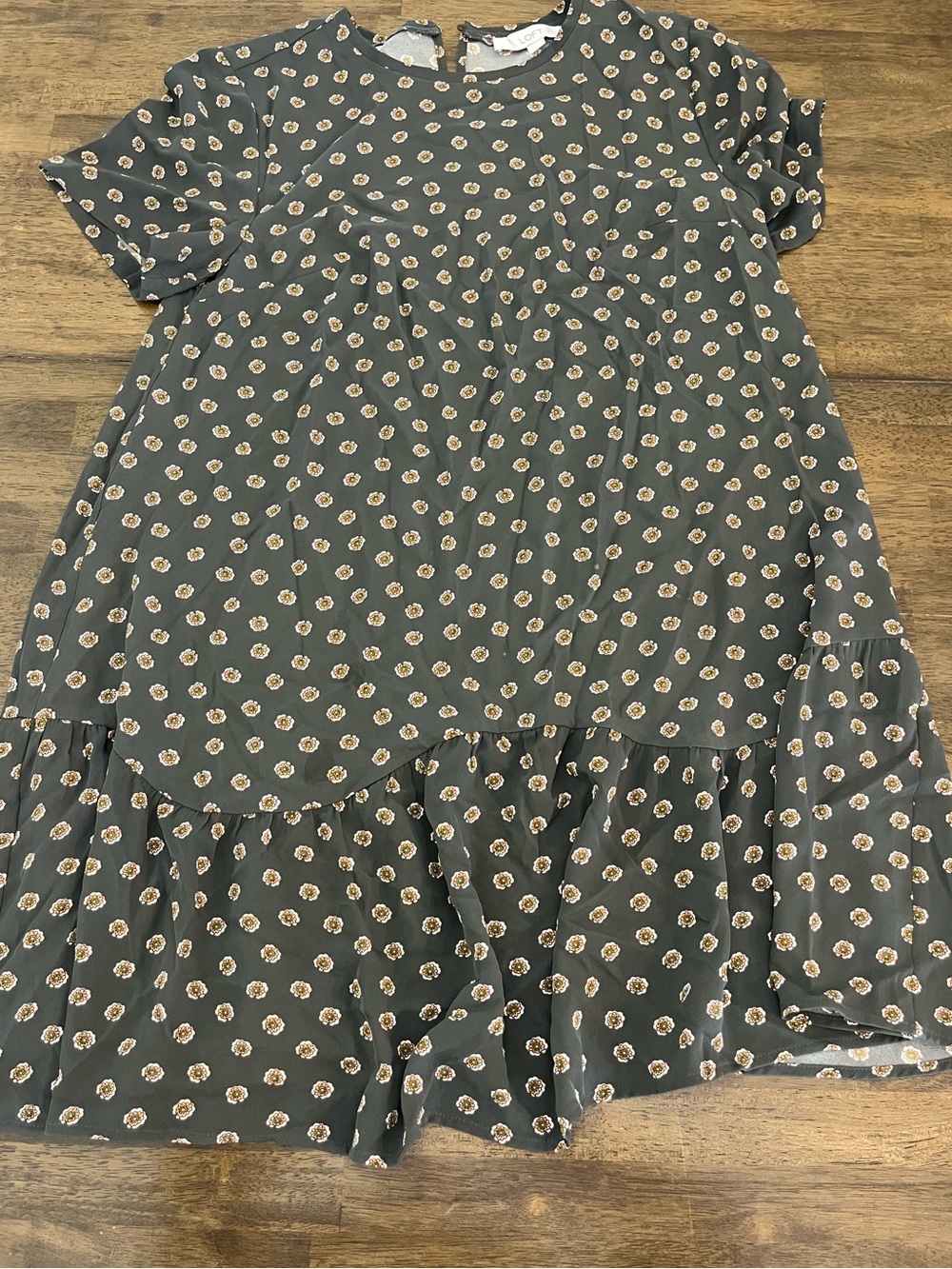 LOFT Swing Dress with Floral Print Ruffle Hem Tunic Short Sleeves Sz Medium